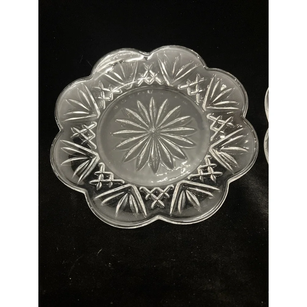 VTG Clear Pressed Glass Starburst Star Scalloped Edges Saucer Plates 5” Set of 4